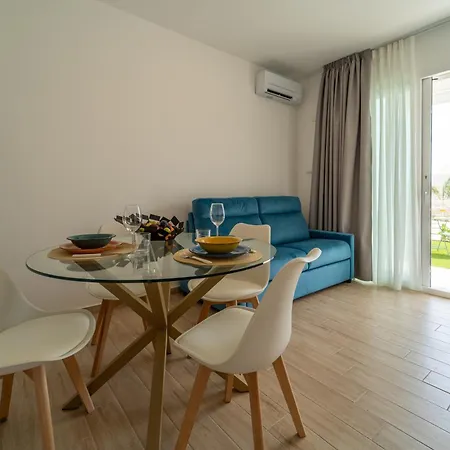 Guesthost - Borgo 84 - Newport Apartment *